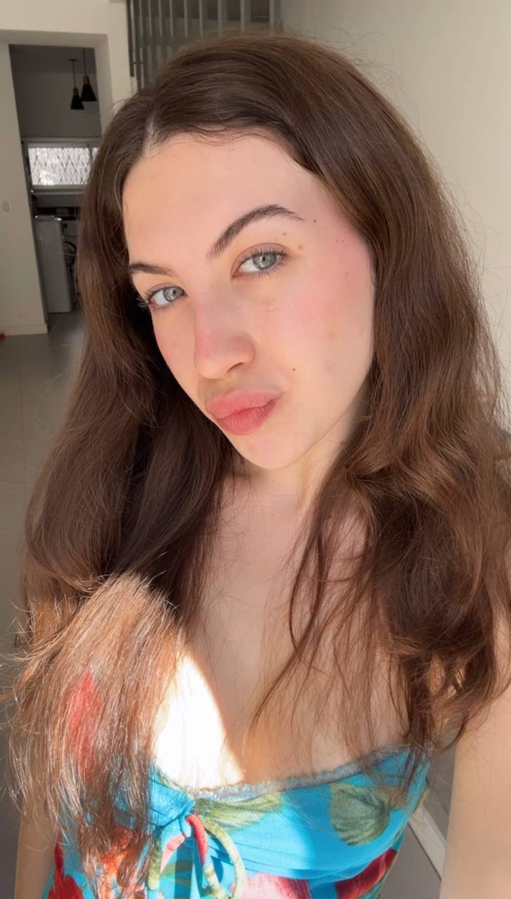 Nude girl Amber in Guarulhuis