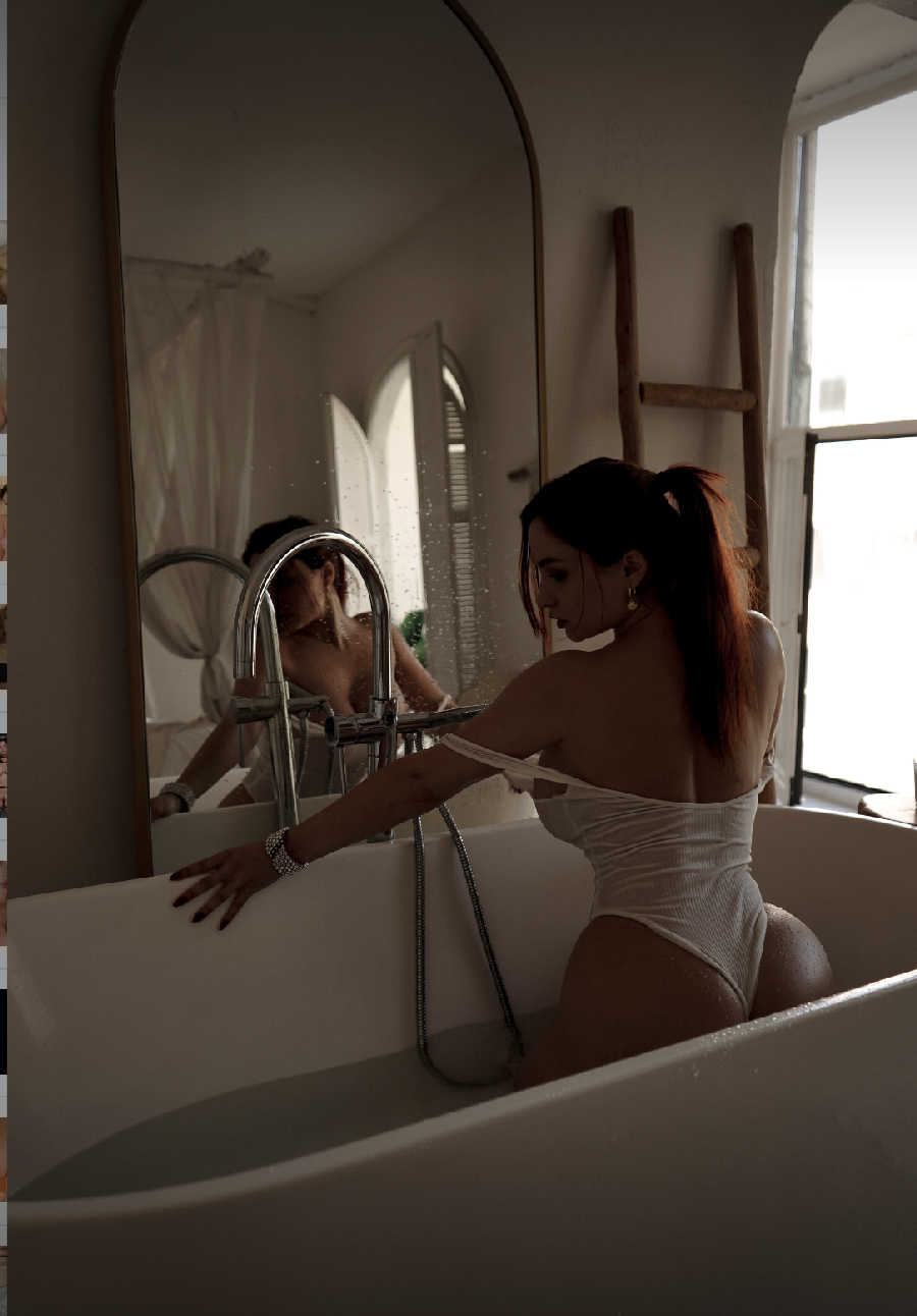 A playful frame from Miranda Faith nude — online in Guarulhuis