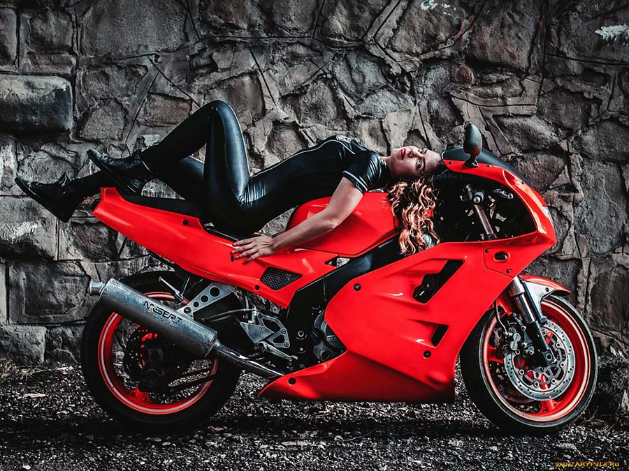 Beautiful girl Beautiful girls and motorcycles in Guarulhuis