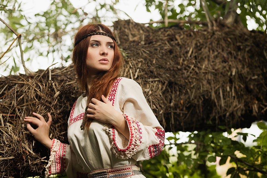 Women in Slavic costumes in Guarulhuis