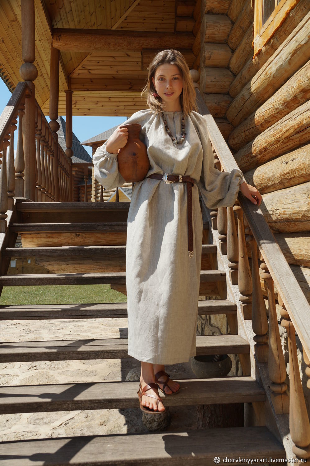 Girls in Slavic costumes in Guarulhuis