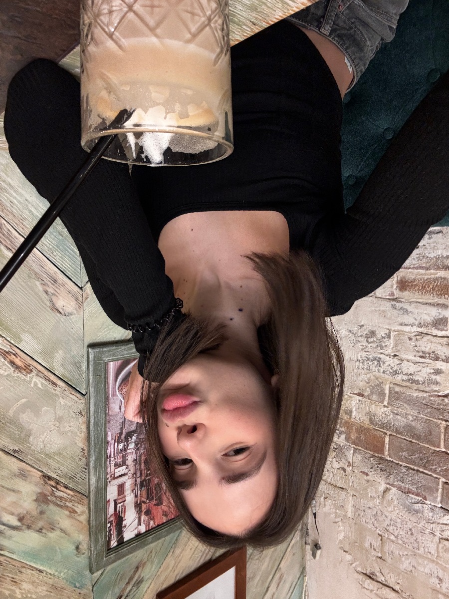 Fresh photos, fresh mood — Tina online in Guarulhuis